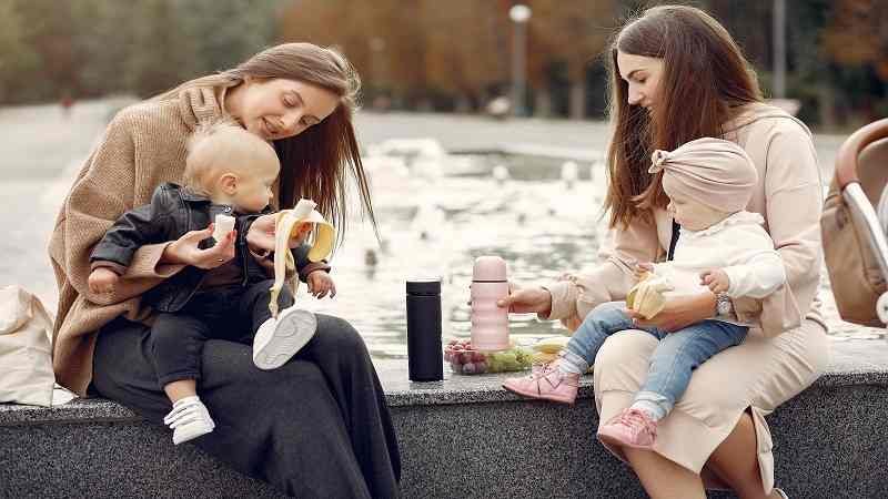 Famousparenting Momlife: The Honest Version of Motherhood Nobody Posts